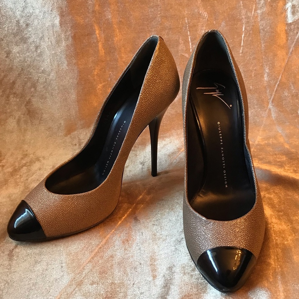 Giuseppe Zanotti Heels - Gold & Black